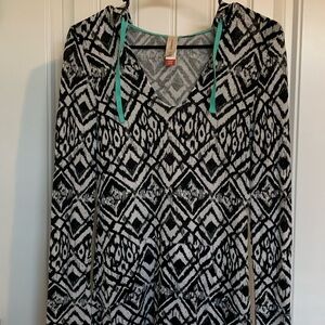 No Boundaries Geometric Patterned Hoodie